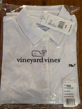 NWT Ladies Vineyard Vines White Short-Sleeve Polo with Navy Whale Logo